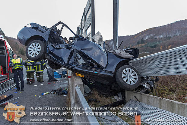 20161113 Verkehrsunfall A21 Klausen-Leopoldsdorf RFb Wien Foto: Stefan Schneider 20161113 Verkehrsunfall A21 Klausen-Leopoldsdorf RFb Wien Foto: Stefan Schneider