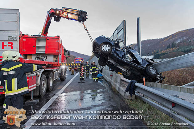 20161113 Verkehrsunfall A21 Klausen-Leopoldsdorf RFb Wien Foto: Stefan Schneider 20161113 Verkehrsunfall A21 Klausen-Leopoldsdorf RFb Wien Foto: Stefan Schneider