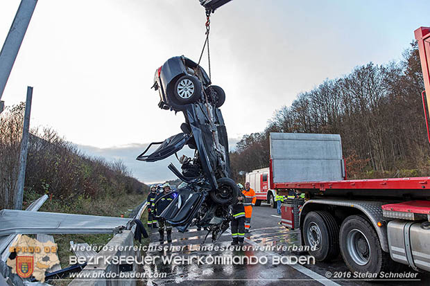 20161113 Verkehrsunfall A21 Klausen-Leopoldsdorf RFb Wien Foto: Stefan Schneider 20161113 Verkehrsunfall A21 Klausen-Leopoldsdorf RFb Wien Foto: Stefan Schneider