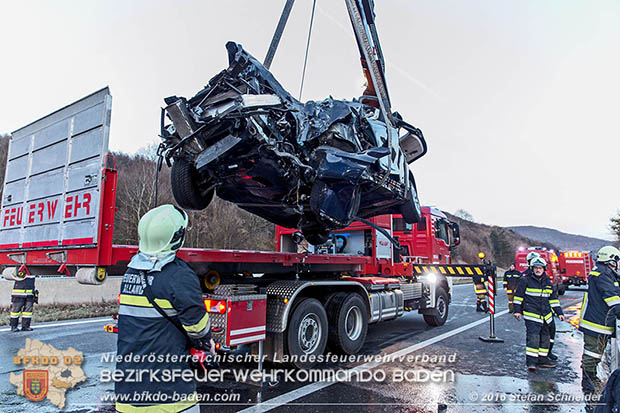 20161113 Verkehrsunfall A21 Klausen-Leopoldsdorf RFb Wien Foto: Stefan Schneider 20161113 Verkehrsunfall A21 Klausen-Leopoldsdorf RFb Wien Foto: Stefan Schneider