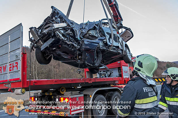 20161113 Verkehrsunfall A21 Klausen-Leopoldsdorf RFb Wien Foto: Stefan Schneider 20161113 Verkehrsunfall A21 Klausen-Leopoldsdorf RFb Wien Foto: Stefan Schneider