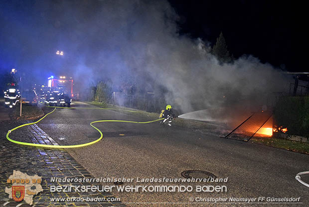 20161127 Vollbrand eines abgestellten Wohnmobils in Schoenau a.d.Triesting Foto: © Christopher Neumayer 20161127 Vollbrand eines abgestellten Wohnmobils in Schoenau a.d.Triesting Foto: © Christopher Neumayer