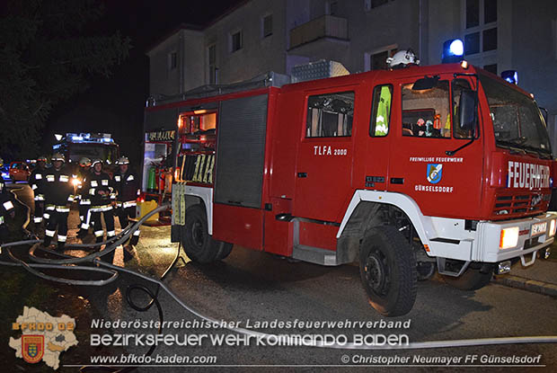 20161127 Vollbrand eines abgestellten Wohnmobils in Schoenau a.d.Triesting Foto: © Christopher Neumayer 20161127 Vollbrand eines abgestellten Wohnmobils in Schoenau a.d.Triesting Foto: © Christopher Neumayer