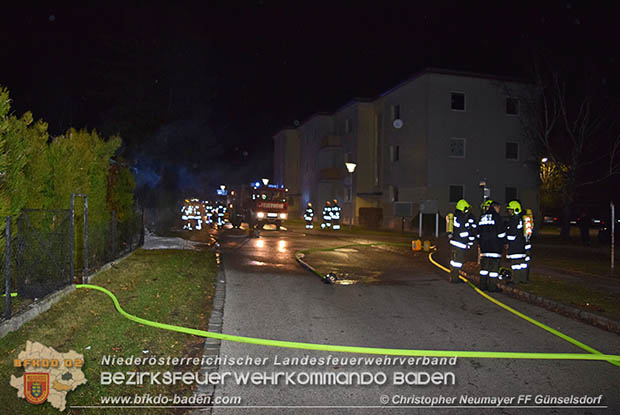 20161127 Vollbrand eines abgestellten Wohnmobils in Schoenau a.d.Triesting Foto: © Christopher Neumayer 20161127 Vollbrand eines abgestellten Wohnmobils in Schoenau a.d.Triesting Foto: © Christopher Neumayer