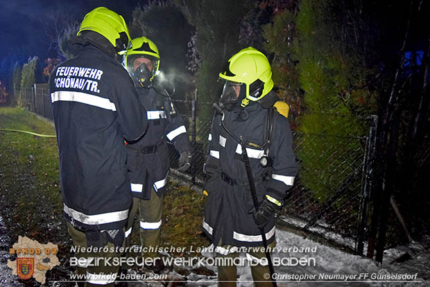 20161127 Vollbrand eines abgestellten Wohnmobils in Schoenau a.d.Triesting Foto: © Christopher Neumayer 20161127 Vollbrand eines abgestellten Wohnmobils in Schoenau a.d.Triesting Foto: © Christopher Neumayer
