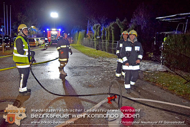 20161127 Vollbrand eines abgestellten Wohnmobils in Schoenau a.d.Triesting Foto: © Christopher Neumayer 20161127 Vollbrand eines abgestellten Wohnmobils in Schoenau a.d.Triesting Foto: © Christopher Neumayer