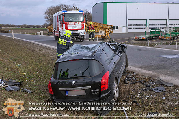 20161127 Verkehrsunfall Abfahrt A2 X B17 zwischen Oeynhausen und Traiskirchen  Foto: © Stefan Schneider