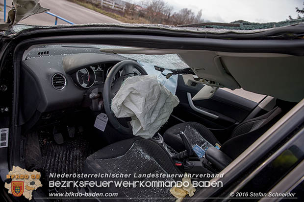 20161127 Verkehrsunfall Abfahrt A2 X B17 zwischen Oeynhausen und Traiskirchen  Foto: © Stefan Schneider