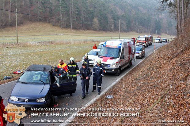 20161205 Fahrzeugüberschlag auf der L138 Pottenstein Grabenweg  Foto: © Markus Hackl