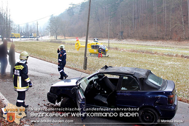 20161205 Fahrzeugüberschlag auf der L138 Pottenstein Grabenweg  Foto: © Markus Hackl