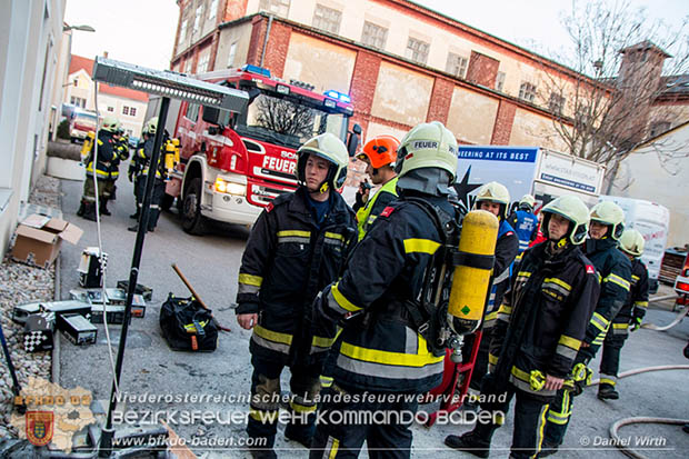 20161207 Brand in einem Gewerbentrieb im Kammgarnzentrum Bad Voeslau  Foto: © Daniel Wirth