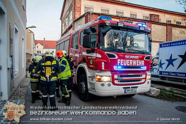 20161207 Brand in einem Gewerbentrieb im Kammgarnzentrum Bad Voeslau  Foto: © Daniel Wirth