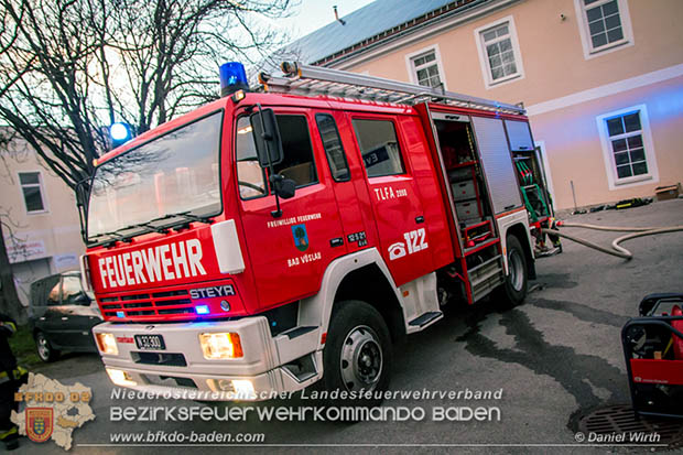 20161207 Brand in einem Gewerbentrieb im Kammgarnzentrum Bad Voeslau Foto: © Daniel Wirth