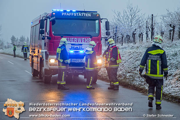 20161219 Klein Lkw Bergung Einoede Pfaffstaetten  Foto: © Stefan Schneider