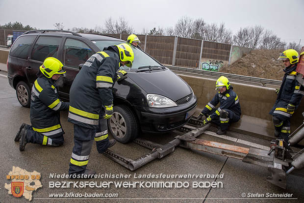 20161219 Verkehrsunfall auf der A2 bei Bad Vöslau  Foto: © Stefan Schneider