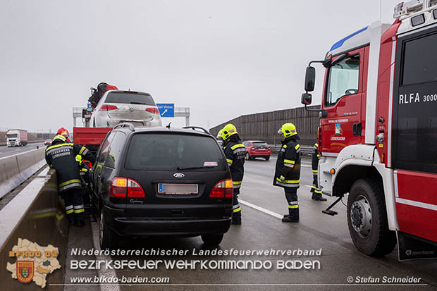 20161219 Verkehrsunfall auf der A2 bei Bad Vöslau  Foto: © Stefan Schneider