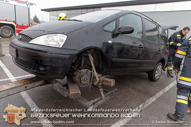 20161219 Verkehrsunfall auf der A2 bei Bad Vöslau  Foto: © Stefan Schneider