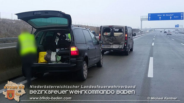 20161219 Verkehrsunfall auf der A2 bei Bad Vöslau  Foto: © Michael Kantner