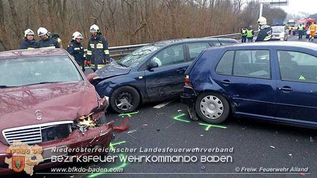 20161222 Verkehrsunfall Verfolgungsjad auf der A21 RFb Wien bei Alland NÖ Bezirk Baden  Foto: © FF Alland