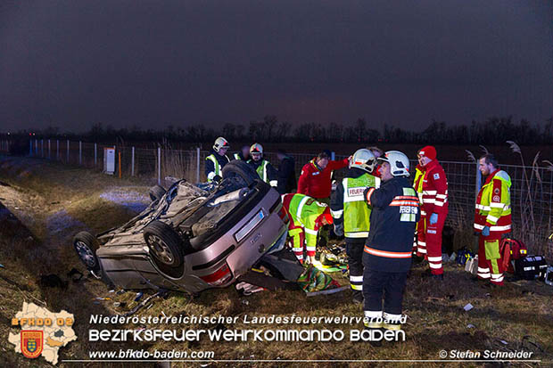 20161222 Verkehrsunfall A2 RFb Wien zwischen Traiskirchen und Knoten Guntramsdorf  Foto: © Stefan Schneider
