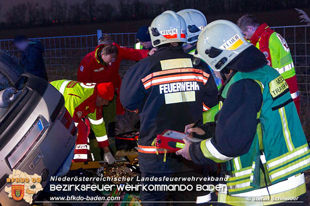 20161222 Verkehrsunfall A2 RFb Wien zwischen Traiskirchen und Knoten Guntramsdorf  Foto: © Stefan Schneider