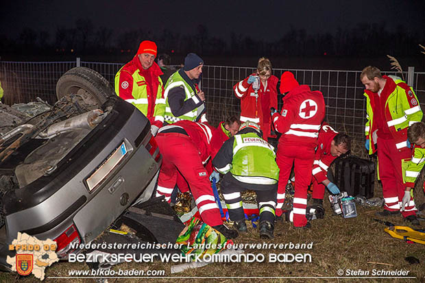 20161222 Verkehrsunfall A2 RFb Wien zwischen Traiskirchen und Knoten Guntramsdorf  Foto: © Stefan Schneider