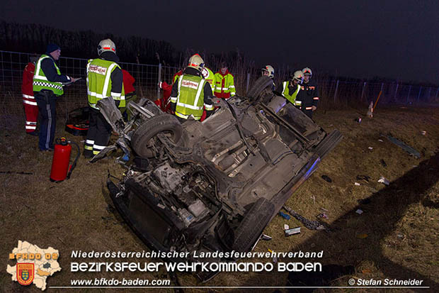 20161222 Verkehrsunfall A2 RFb Wien zwischen Traiskirchen und Knoten Guntramsdorf  Foto: © Stefan Schneider