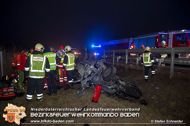 20161222 Verkehrsunfall A2 RFb Wien zwischen Traiskirchen und Knoten Guntramsdorf  Foto: © Stefan Schneider