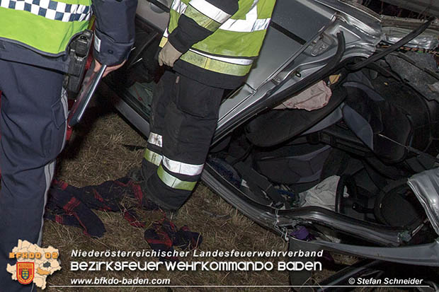 20161222 Verkehrsunfall A2 RFb Wien zwischen Traiskirchen und Knoten Guntramsdorf  Foto: © Stefan Schneider