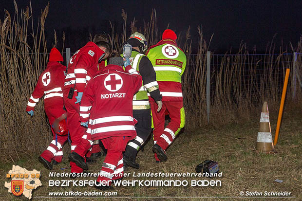 20161222 Verkehrsunfall A2 RFb Wien zwischen Traiskirchen und Knoten Guntramsdorf  Foto: © Stefan Schneider