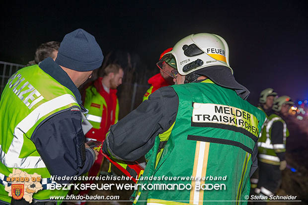 20161222 Verkehrsunfall A2 RFb Wien zwischen Traiskirchen und Knoten Guntramsdorf  Foto: © Stefan Schneider