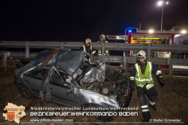20161222 Verkehrsunfall A2 RFb Wien zwischen Traiskirchen und Knoten Guntramsdorf  Foto: © Stefan Schneider