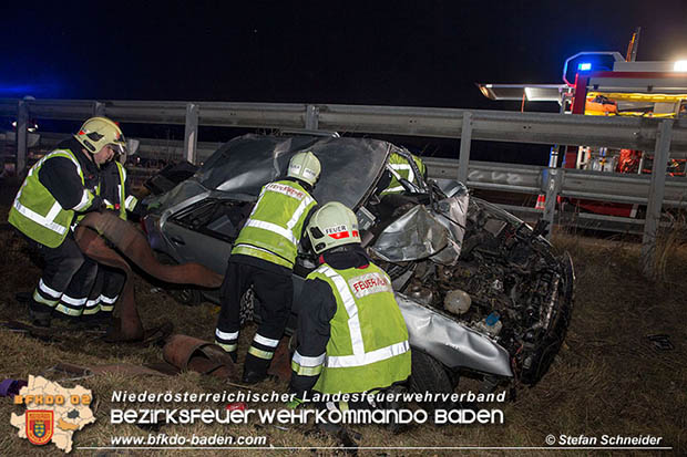 20161222 Verkehrsunfall A2 RFb Wien zwischen Traiskirchen und Knoten Guntramsdorf  Foto: © Stefan Schneider