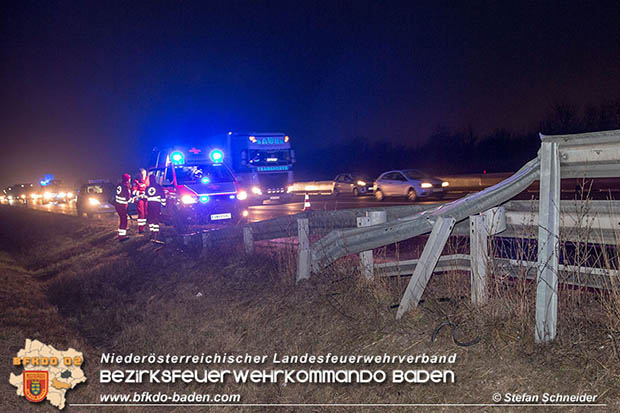 20161222 Verkehrsunfall A2 RFb Wien zwischen Traiskirchen und Knoten Guntramsdorf  Foto: © Stefan Schneider