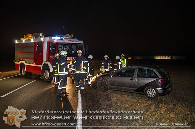20161222 Verkehrsunfall Tribuswinkel Oberwaltersdorferstraße  Foto: © Stefan Schneider