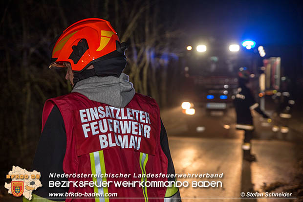 20161223 Fahrzeugbergung aus Straßengraben in Blumau  Foto: © Stefan Schneider
