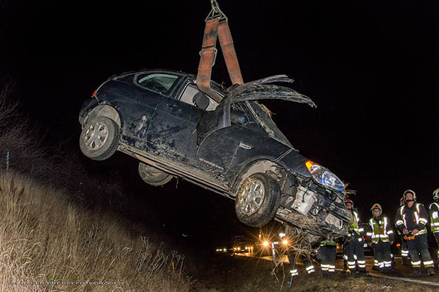 20161225 Verkehrsunfall A2 Südautobahn RFb Süden Traiskirchen-Baden Foto: © Manfred Bauer- Pressefotografie 20161225 Verkehrsunfall A2 Südautobahn RFb Süden Traiskirchen-Baden Foto: © Manfred Bauer- Pressefotografie