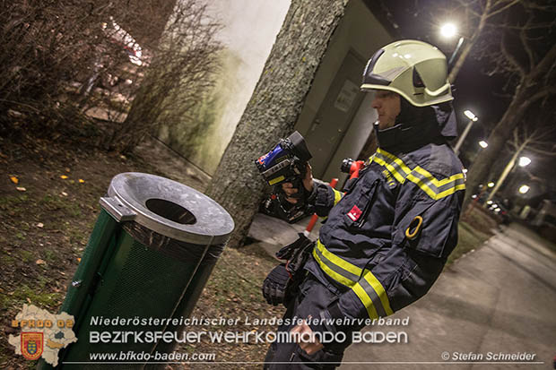 20161231 Alarmierter Kleinbrand in Baden Ortsteil Weikersdorf  Foto: © Stefan Schneider