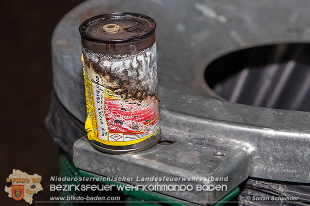 20161231 Alarmierter Kleinbrand in Baden Ortsteil Weikersdorf  Foto: © Stefan Schneider