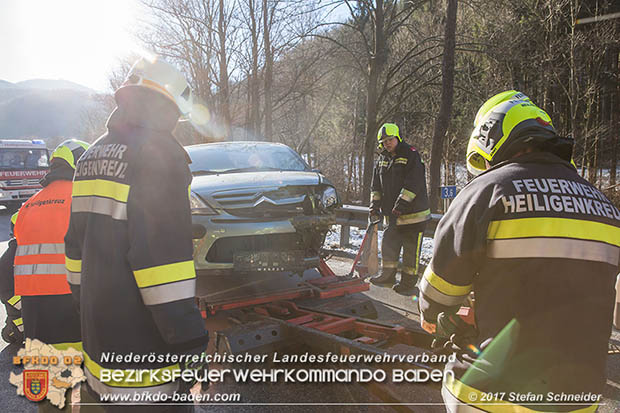 20170101 Verkehrsunfall auf der B210 im Helenental  Foto: © Stefan Schneider