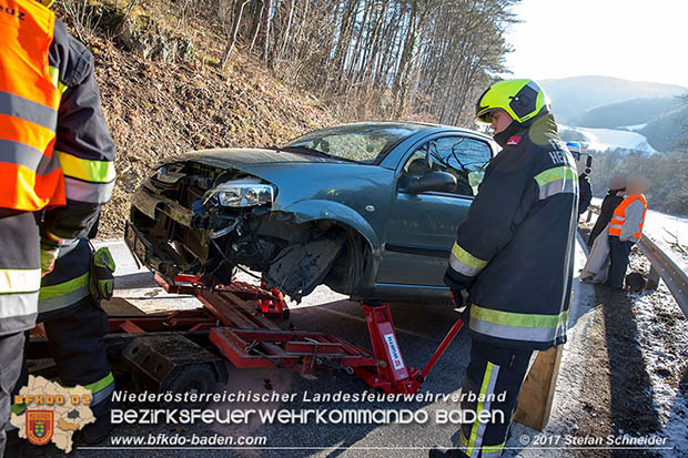20170101 Verkehrsunfall auf der B210 im Helenental  Foto: © Stefan Schneider