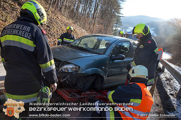 20170101 Verkehrsunfall auf der B210 im Helenental  Foto: © Stefan Schneider