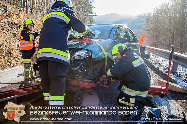 20170101 Verkehrsunfall auf der B210 im Helenental  Foto: © Stefan Schneider