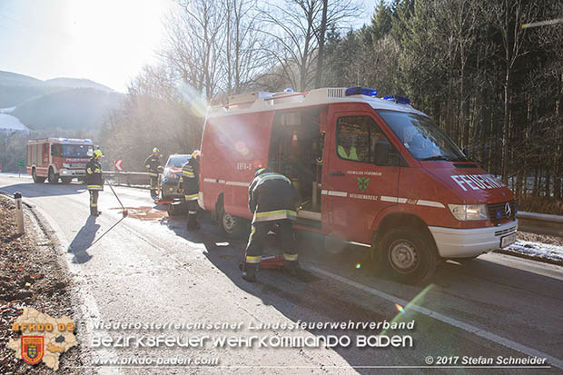 20170101 Verkehrsunfall auf der B210 im Helenental  Foto: © Stefan Schneider