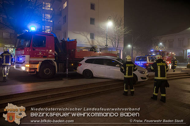 20170101 Fahrzeugbergung beim Casino Baden Haupteingang  Foto: Stefan Schneider FF Baden-Stadt
