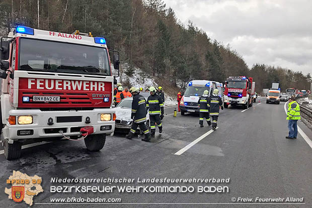 20170105 Verkehrsunfall A21 zwischen Mayerling und Heiligenkreuz RFb Wien  Foto: ©  Freiwillige Feuerwehr Alland