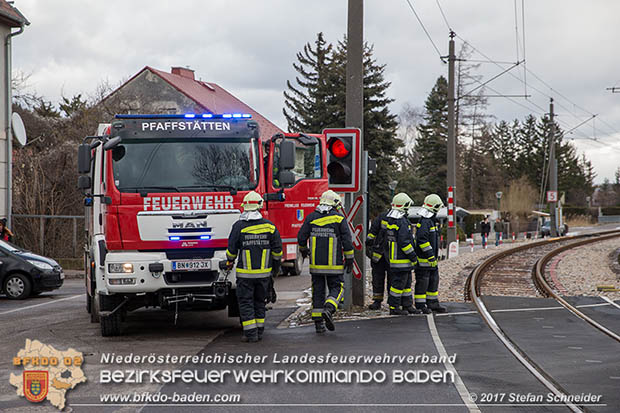 20170105 Verkehrsunfall in Pfaffstaetten Haltestelle WLB   Foto: © Stefan Schneider