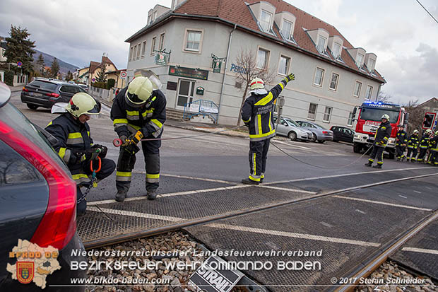 20170105 Verkehrsunfall in Pfaffstaetten Haltestelle WLB   Foto: © Stefan Schneider