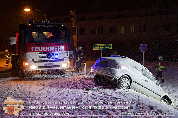 20170108 Verkehrsunfall Pfaffstättnerstr. in Baden Foto: © FF Baden-Stadt/Roman Van de Castell 20170108 Verkehrsunfall Pfaffstättnerstr. in Baden Foto: © FF Baden-Stadt/Roman Van de Castell