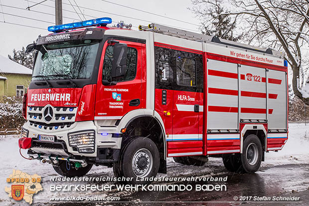 20170108 Fahrzeugbergung in Tribuswinkel neben Wr.Neustädter Kanal Foto: © Stefan Schneider 20170108 Fahrzeugbergung in Tribuswinkel neben Wr.Neustädter Kanal Foto: © Stefan Schneider